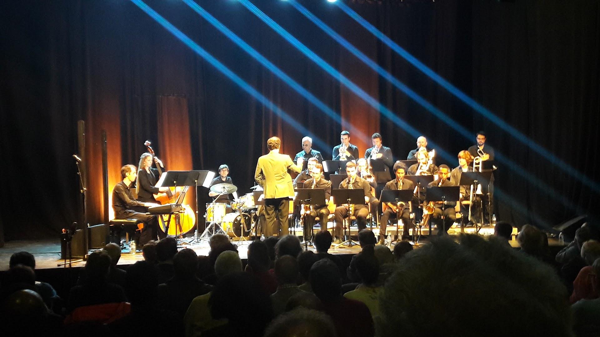 Salle Du Citoyen - Robert Badinter - Photo 3